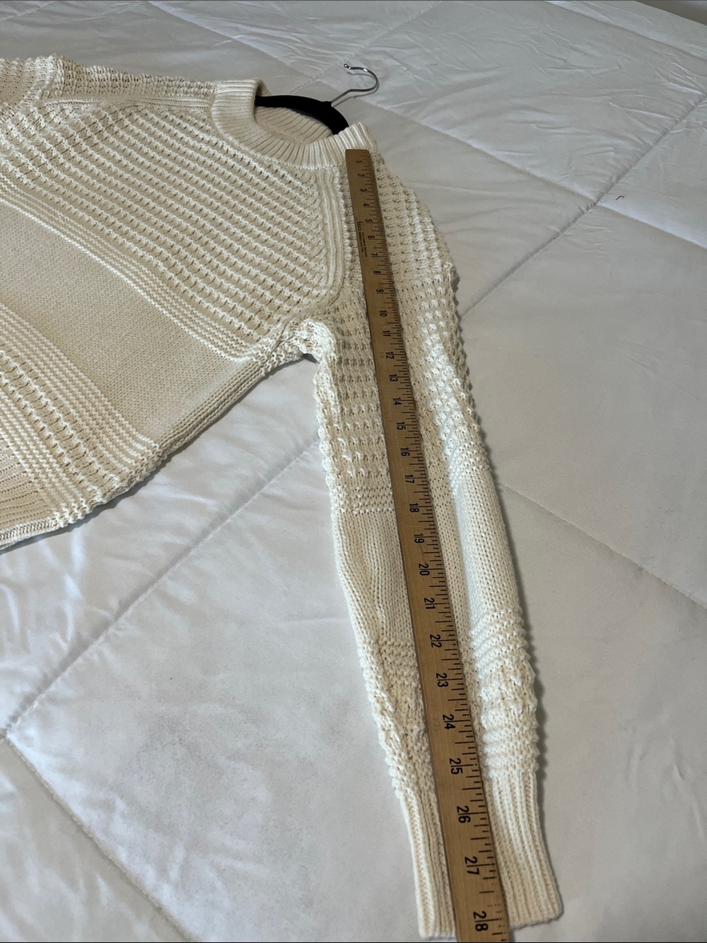 Universal Thread Cream Textured Crewneck Sweater - Picture 4 of 8